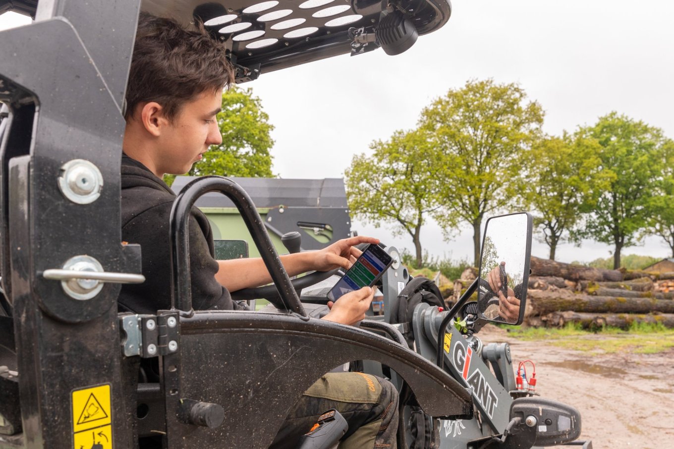 Voor externe medewerkers is een beperkte toegang mogelijk Voor externe medewerkers is een beperkte toegang mogelijk