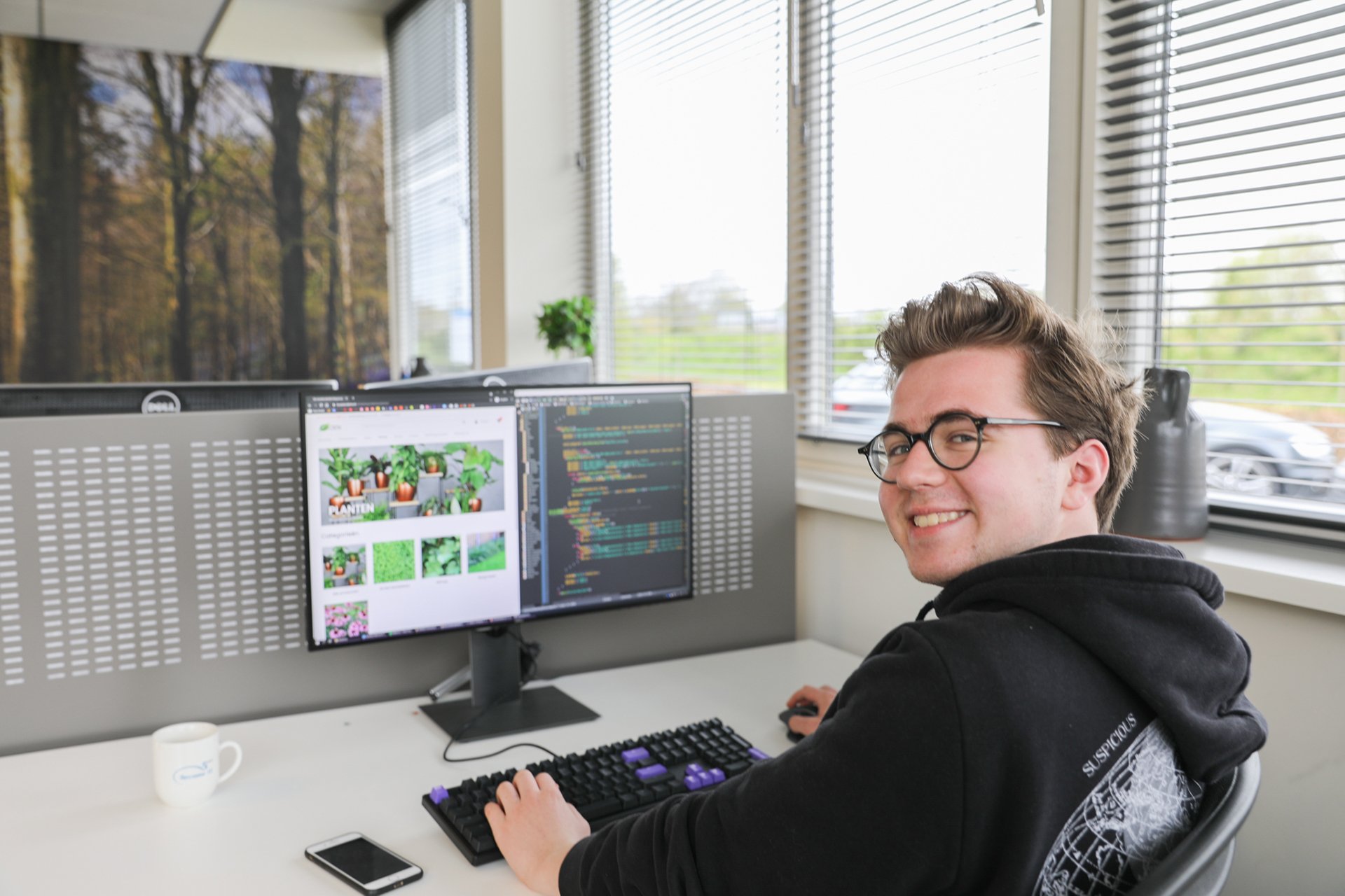 <p>Frans heeft al onze kennis en ervaring op het gebied van webshops verwerkt in onze standaard webshop. Met dit one-size-fits-all model bieden we webshop functionaliteit zonder gedoe.</p>

<p>Klanten kunnen instappen en hoeven alleen producten te plaatsen en categorieën te beheren. De rest vult zich automatisch en is volledig responsive.</p>

<p>De shop kan verder uitgebreid worden met modules voor marketing zoals nieuws, artikelen, portfolio en meer.</p>

<p>Zie ook: <a href="https://www.become-it.nl/actueel/webshop-suite-mkb-volledig-vernieuwd/46/">https://www.become-it.nl/actueel/webshop-suite-mkb-volledig-vernieuwd/46/</a></p>